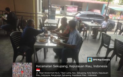 Babinsa Tiban Indah Gelar Komsos Bersama Warga, Ingatkan Pentingnya Kesehatan dan Keamanan Lingkungan